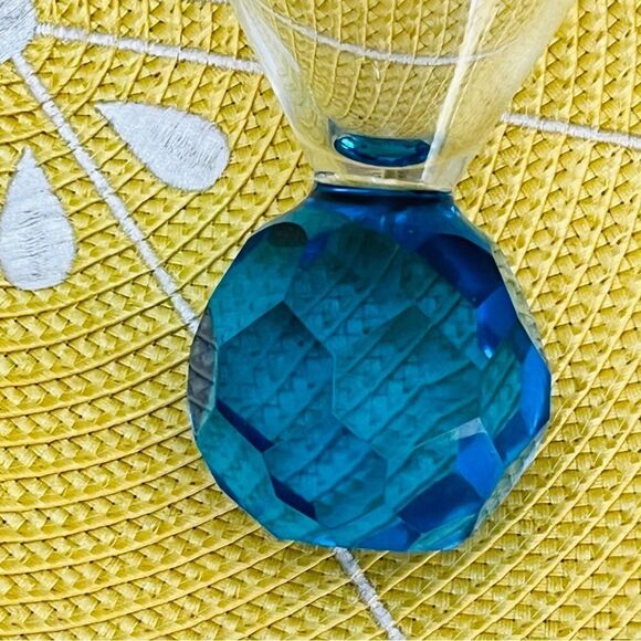 Set Of 2 Martini, Vodka Cocktail Bottom Bubble Glasses ✅ - Picture 4 of 8